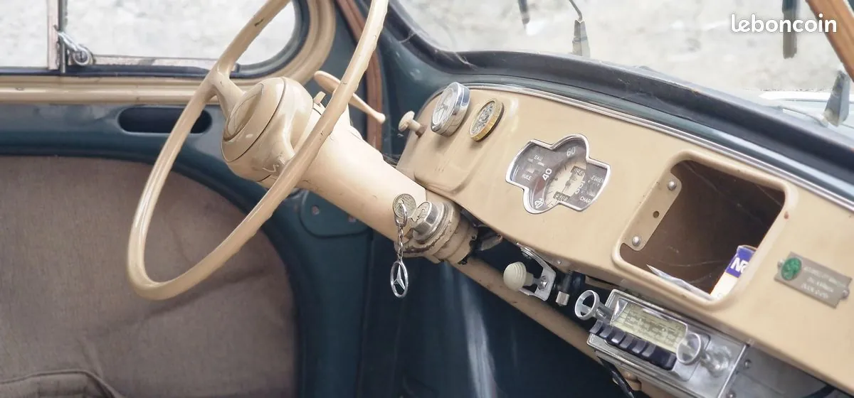 Renault 4Cv 1952 photo 2