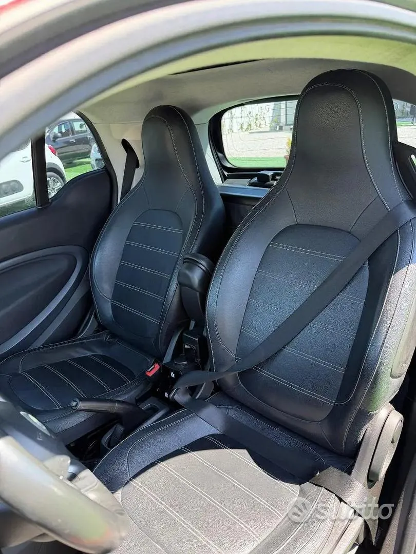 Smart Fortwo 2021 photo 4