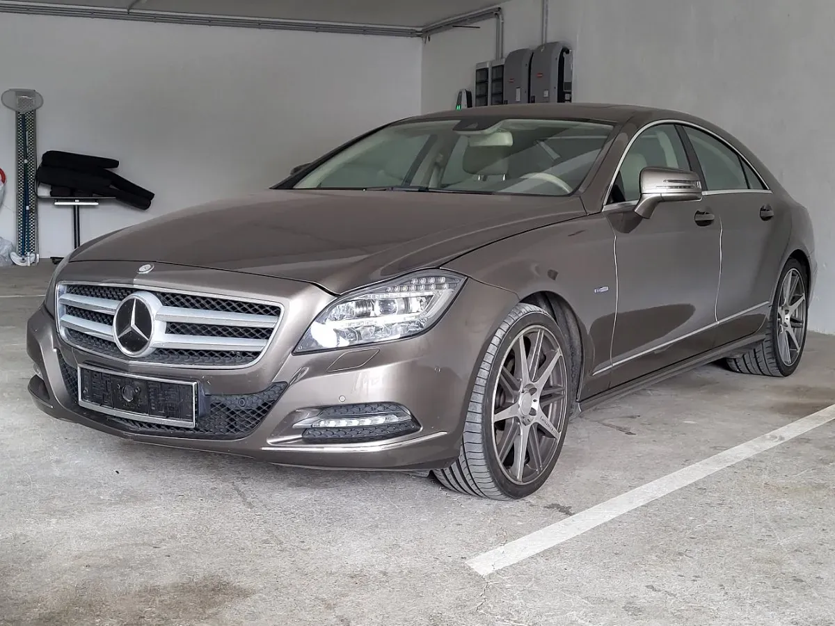 Mercedes-Benz Cls-Class 2012 photo 2