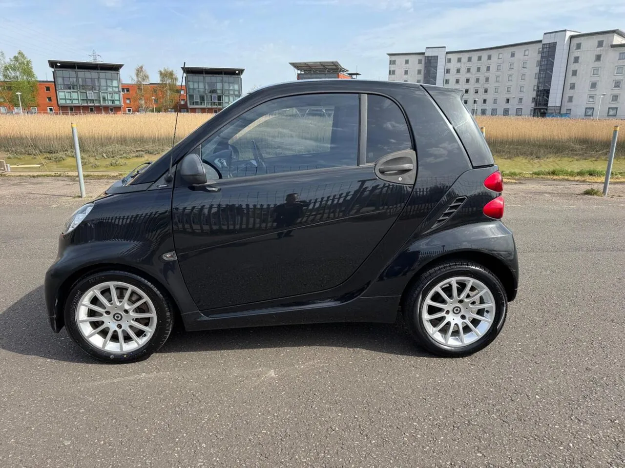 Smart Fortwo 2011 photo 2