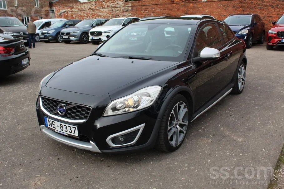 Volvo C30 2010 photo 2