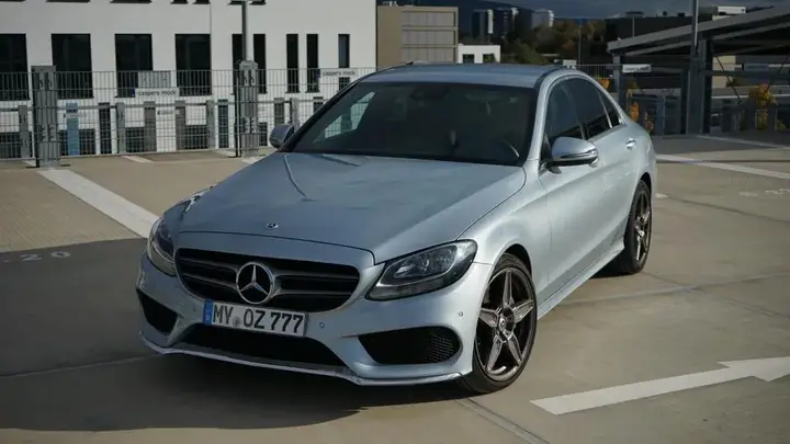 Mercedes-Benz C400