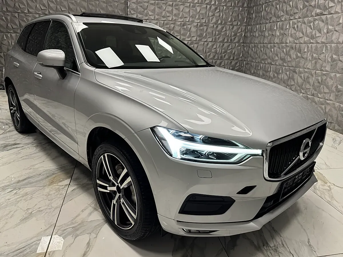 Volvo Xc60 2018 photo 2