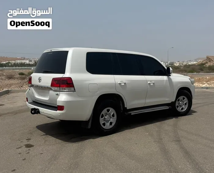 Toyota Land Cruiser 2019 photo 2