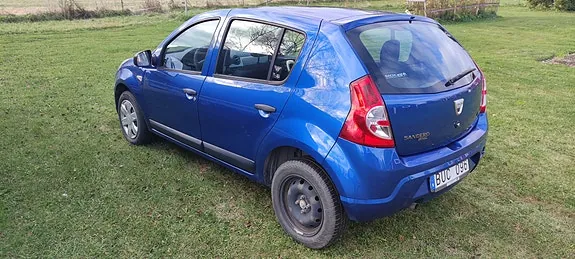 Dacia Sandero 2009 photo 3