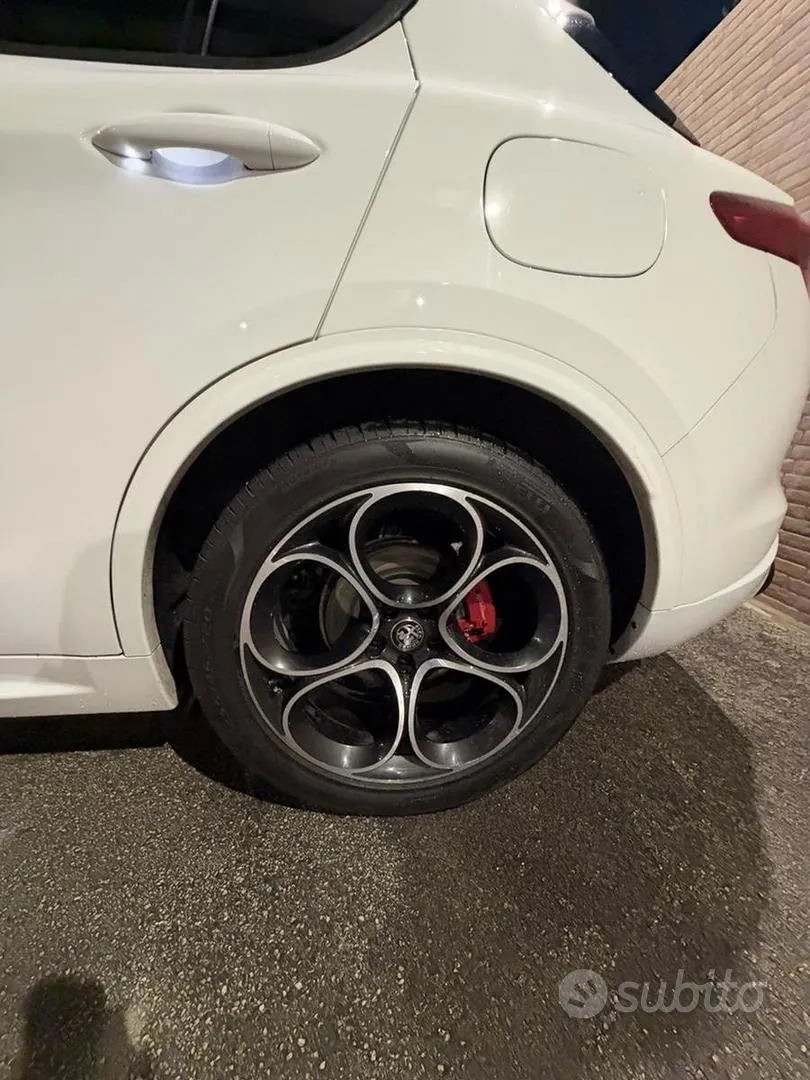 Alfa Romeo Stelvio 2021 photo 4