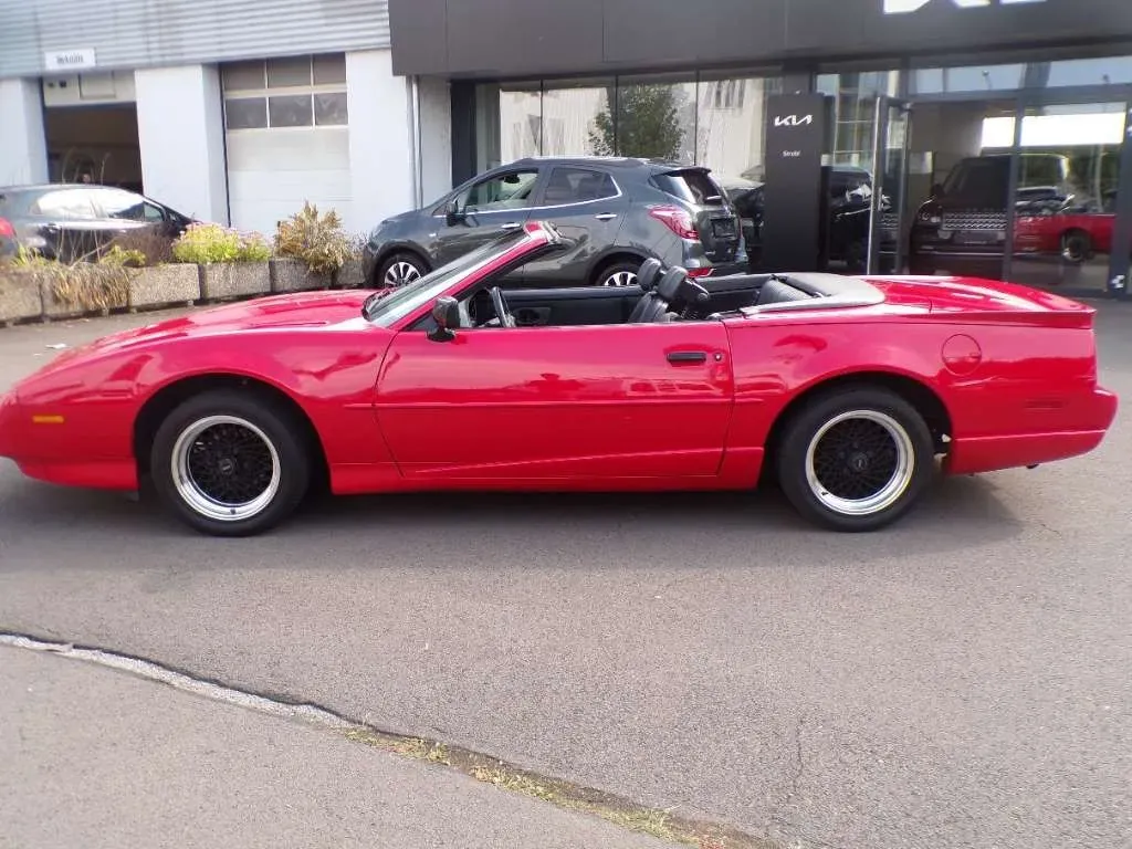 Pontiac Firebird 1992 photo 2