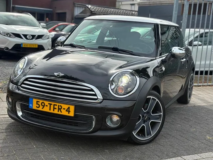 Mini 3 Door 2012 photo 3