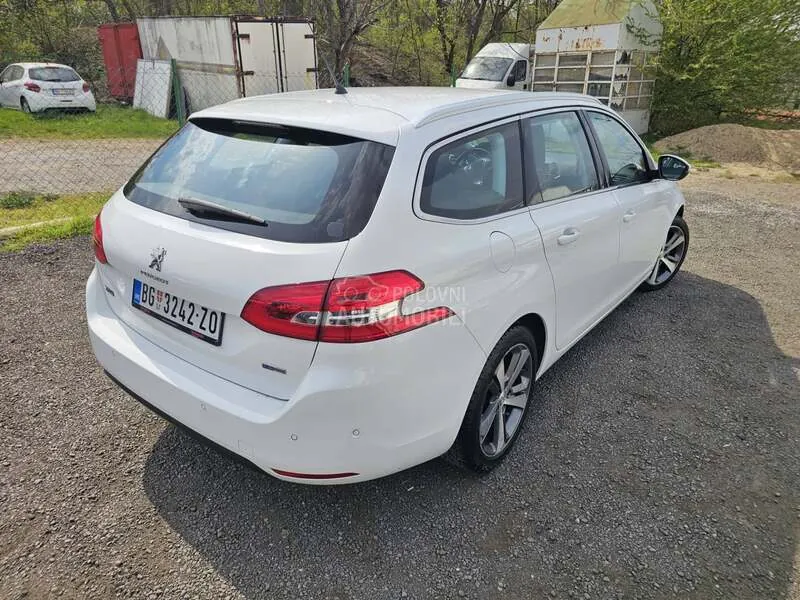 Peugeot 308 2016 photo 5