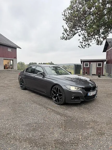 BMW 320D 2012 photo 2