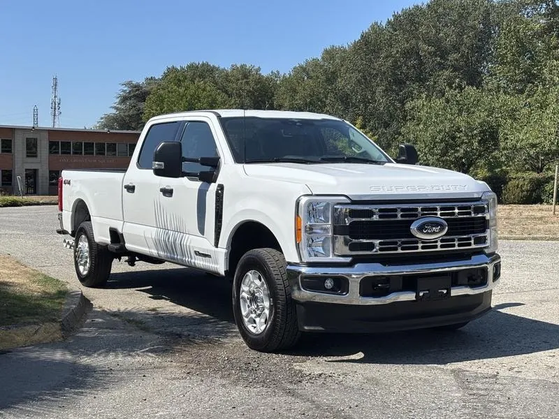 Ford F350 2023 photo 2