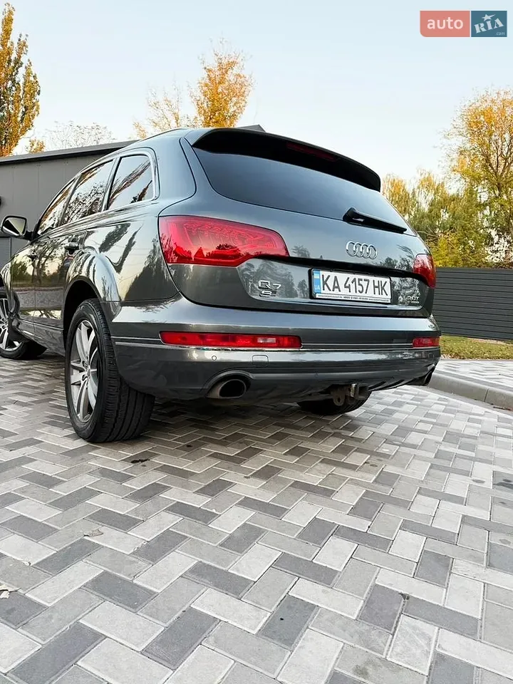 Audi Q7 2014 photo 2