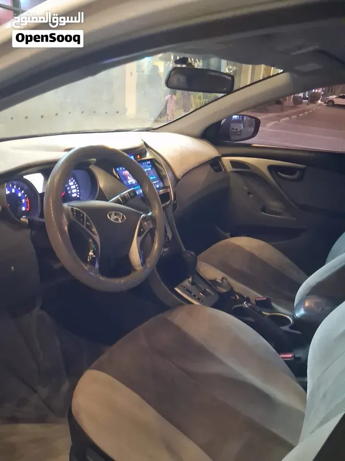 Hyundai Elantra 2011 photo 4