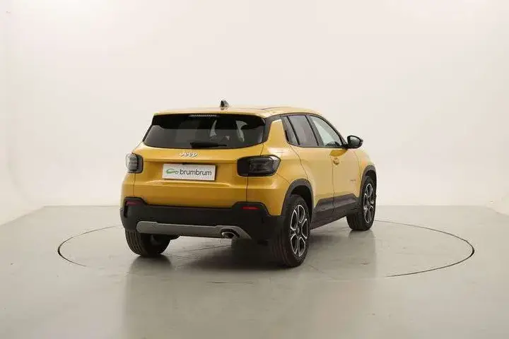 Jeep Avenger Summit 2025 photo 5