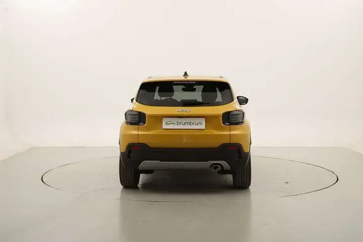 Jeep Avenger Summit 2025 photo 4