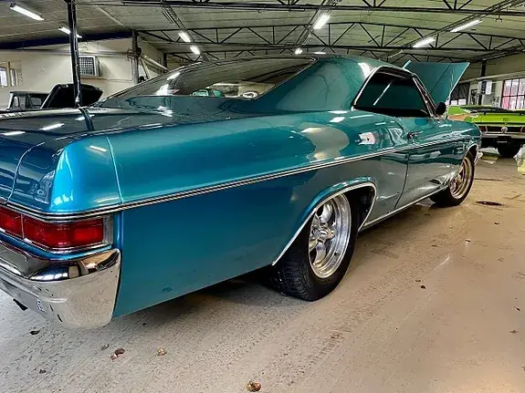 Chevrolet Impala 1966 photo 2