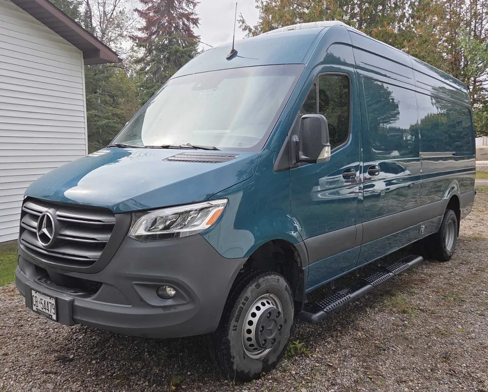 Mercedes-Benz Sprinter Van