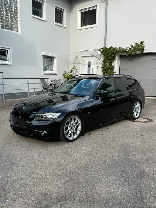 BMW E91 320I