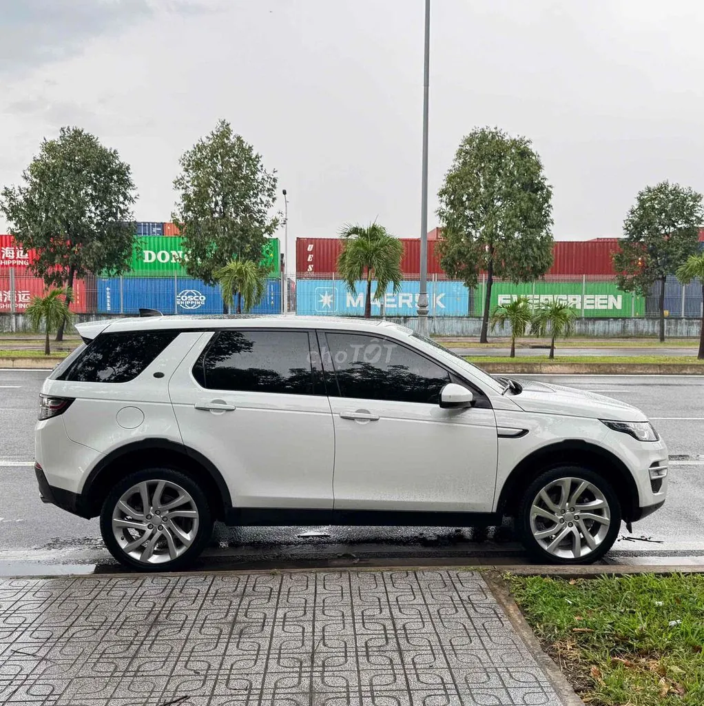 Land Rover Discovery Sport 2017 photo 4