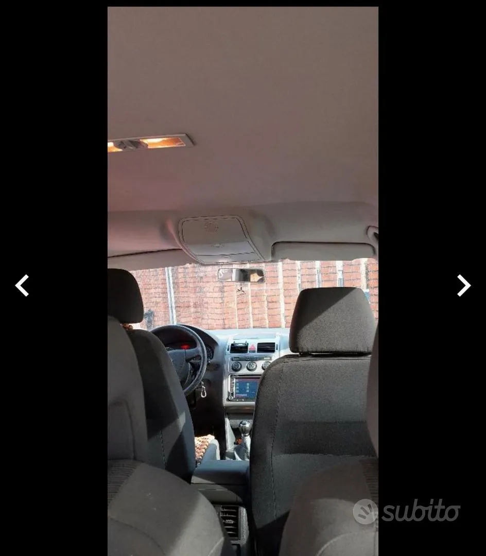 Volkswagen Touran 2010 photo 5