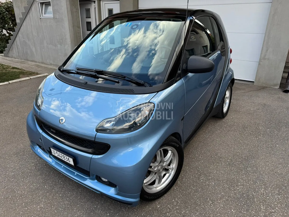 Smart Fortwo 2011 photo 2