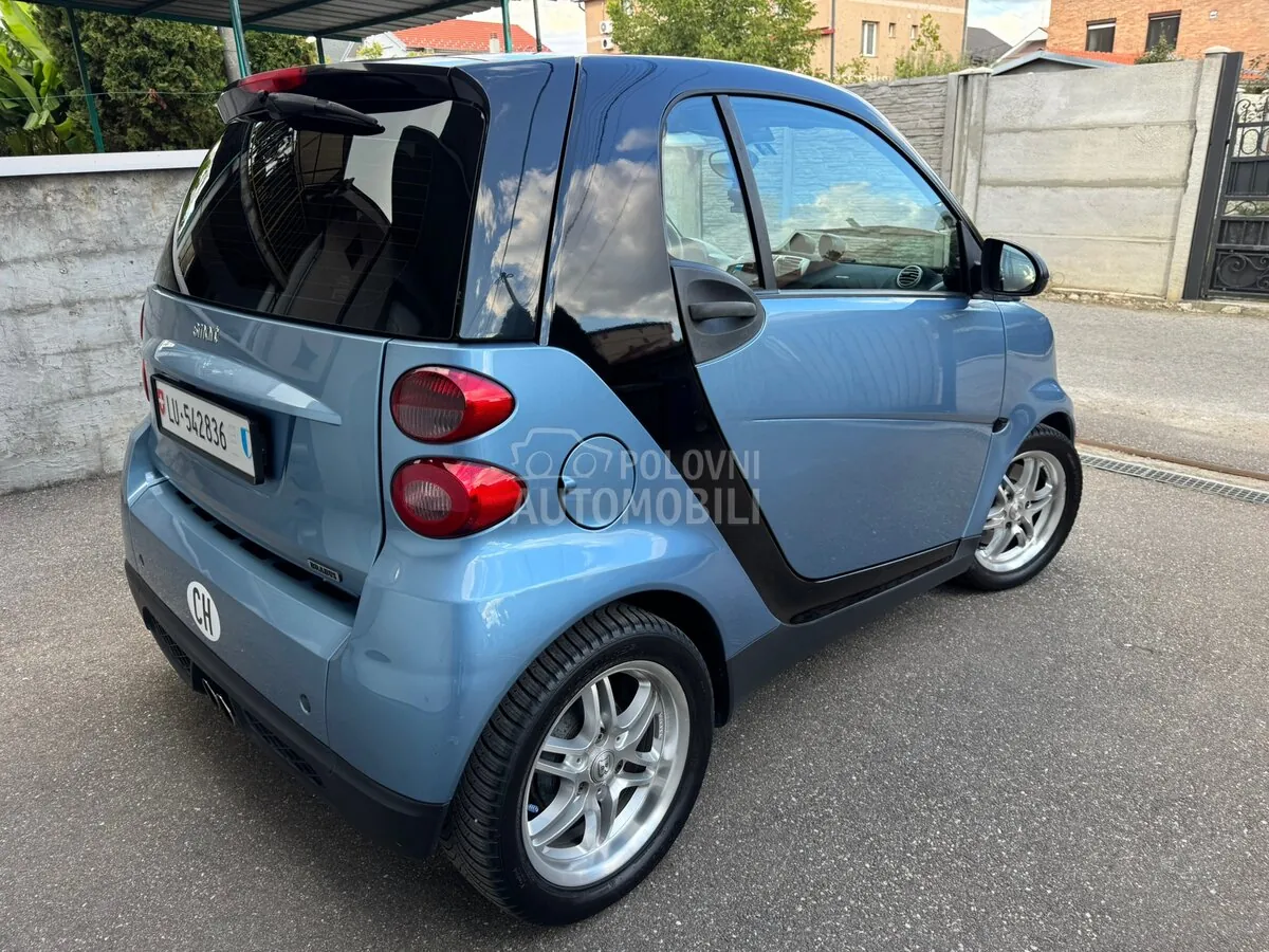 Smart Fortwo 2011 photo 5