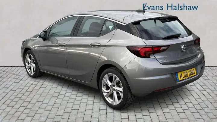 Vauxhall Astra 2018 photo 2