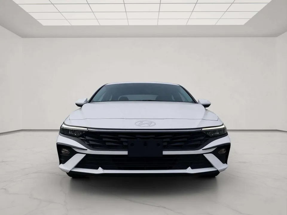 Hyundai Elantra 2025 photo 2
