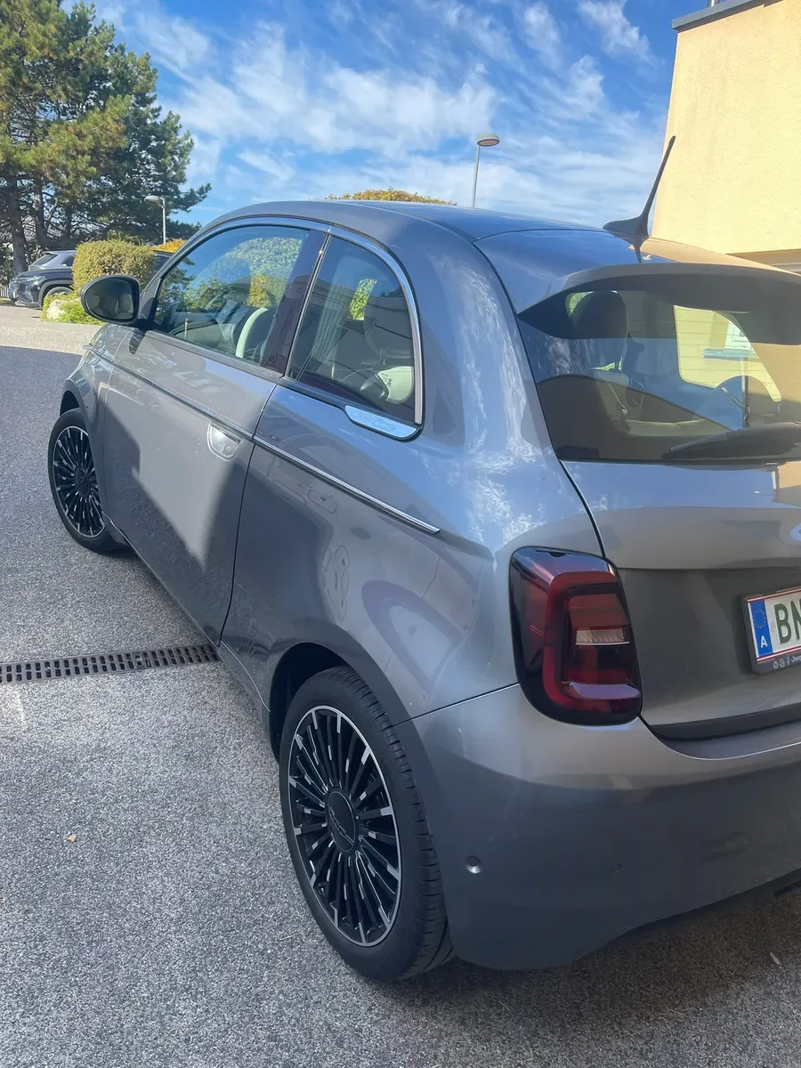 Fiat 500E 2021 photo 2