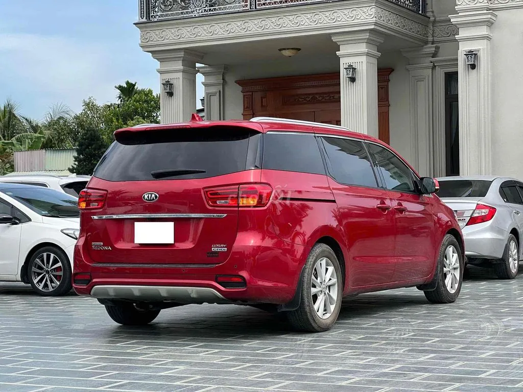 Kia Sedona 2020 photo 4