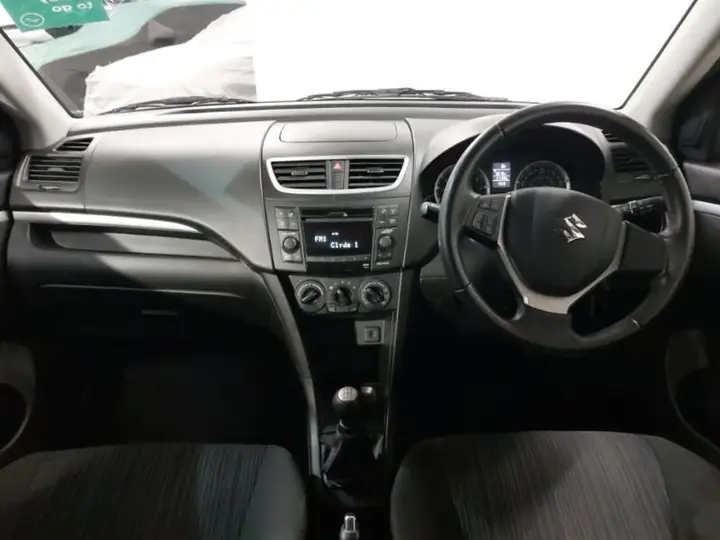 Suzuki Swift 2014 photo 3