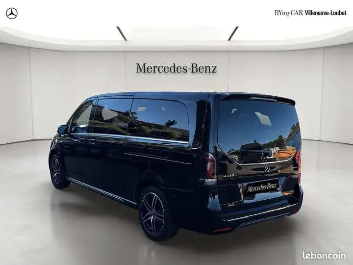Mercedes-Benz V 2024 photo 3