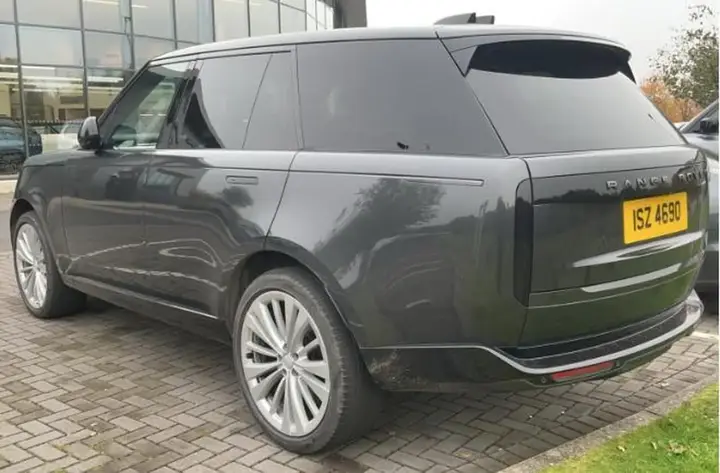 Land Rover Range Rover 2024 photo 2
