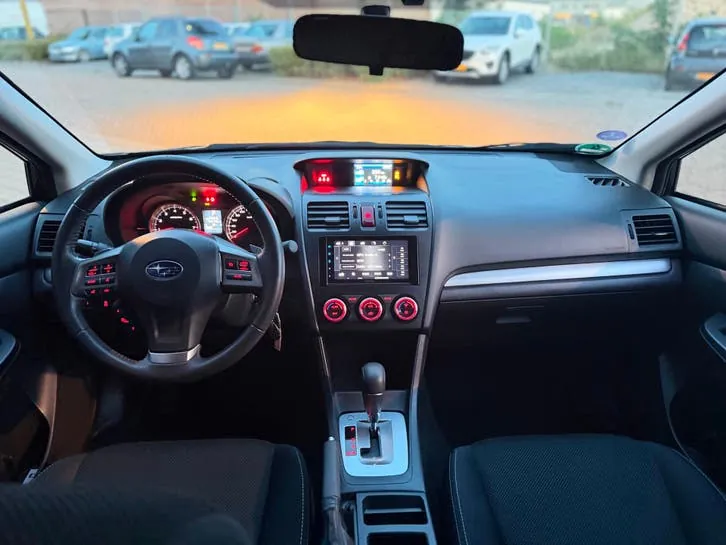 Subaru Xv 2014 photo 2