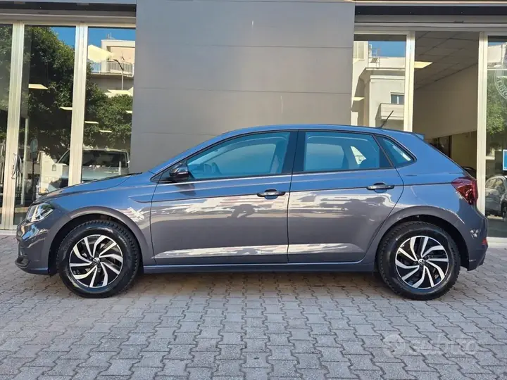 Volkswagen Polo 2023 photo 3