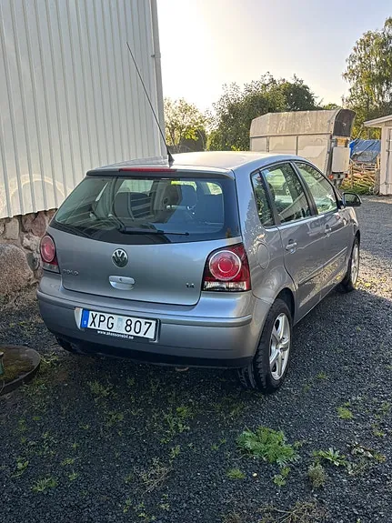 Volkswagen Polo 2006 photo 2