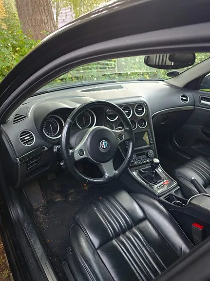 Alfa Romeo 159 2009 photo 2