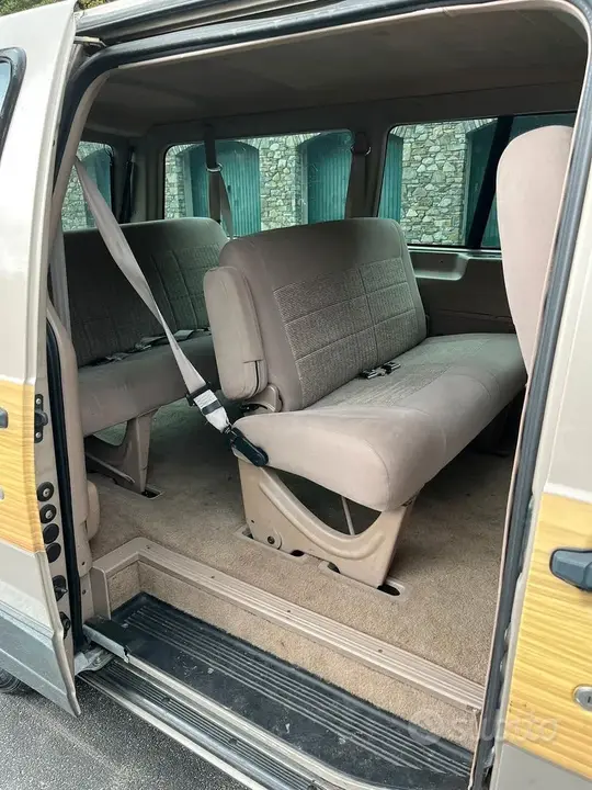 Ford Galaxy 1997 photo 4