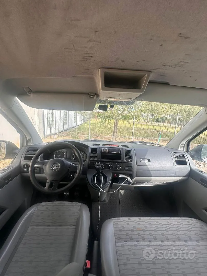 Volkswagen Transporter 2013 photo 2