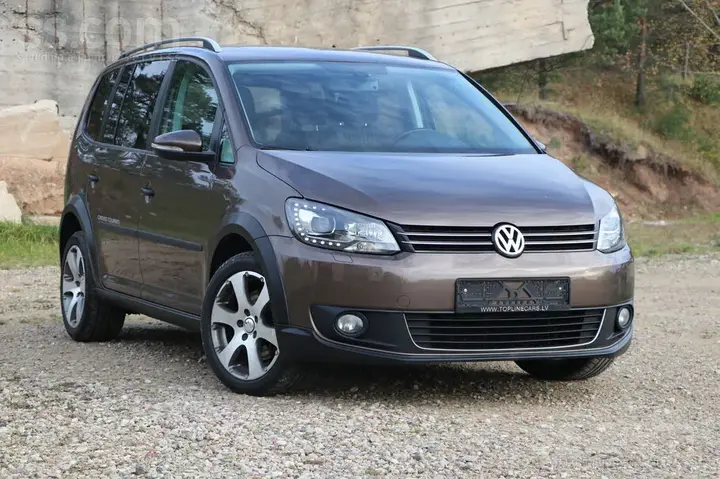 Volkswagen Cross Touran