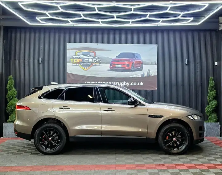 Jaguar F-Pace 2017 photo 4