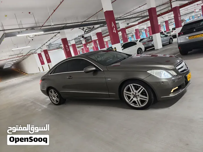 Mercedes-Benz E-Class 2010 photo 2