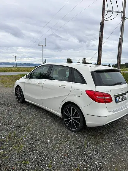 Mercedes-Benz B 180 2012 photo 3