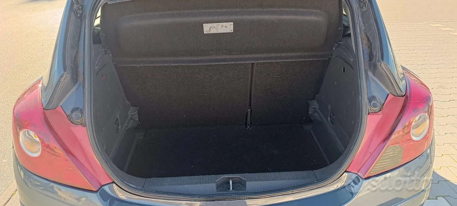 Opel Corsa 2010 photo 3