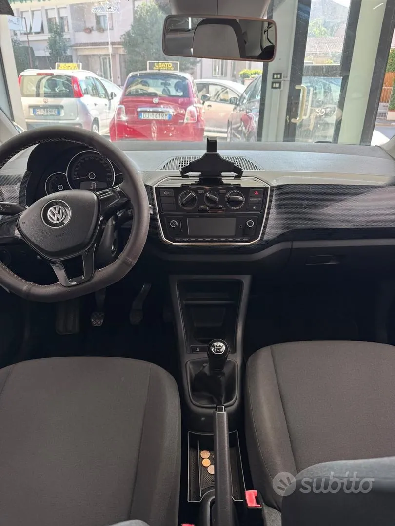Volkswagen Up 2019 photo 5