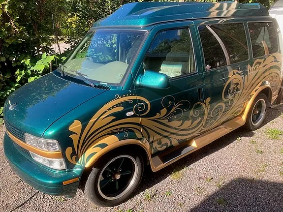 Chevrolet Astro 1997 photo 2