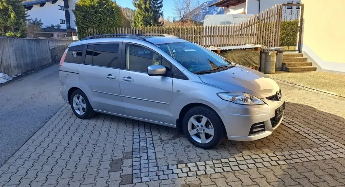 Mazda Mazda5 2010 photo 3