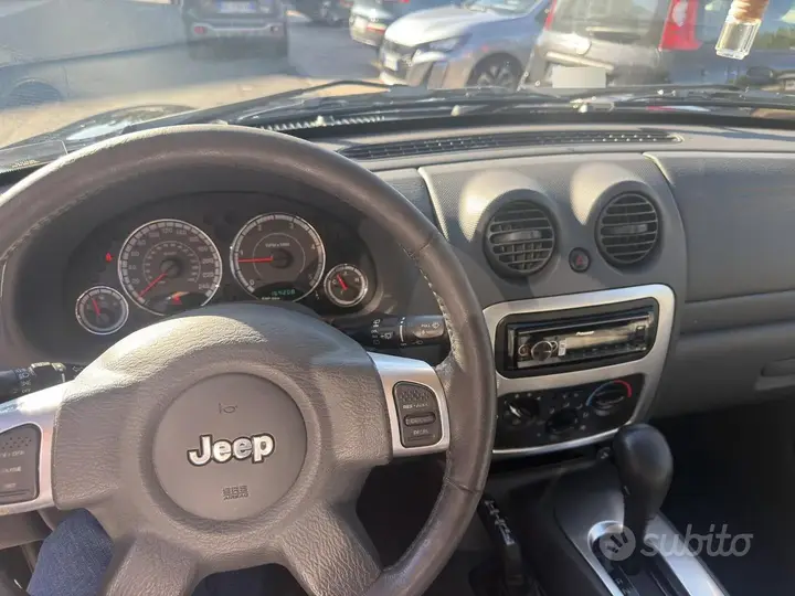 Jeep Cherokee 2008 photo 4