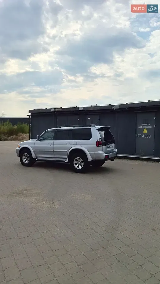 Mitsubishi Pajero Sport 2008 photo 4
