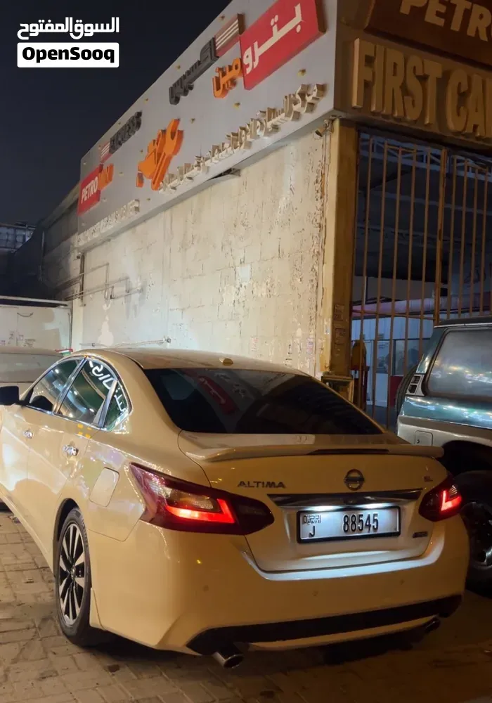 Nissan Altima 2018 photo 2